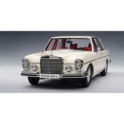 Autoart - Car Scale Models - 118 Mercedes-Benz 300 Sel 6.3 1970 Beige