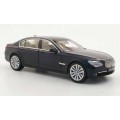 Kyosho - Car Scale Model - BMW 750Li - 1-18