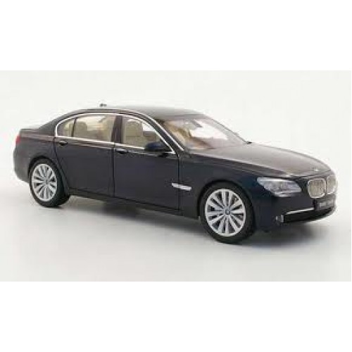 Kyosho - Car Scale Model - BMW 750Li F02 - 1-18